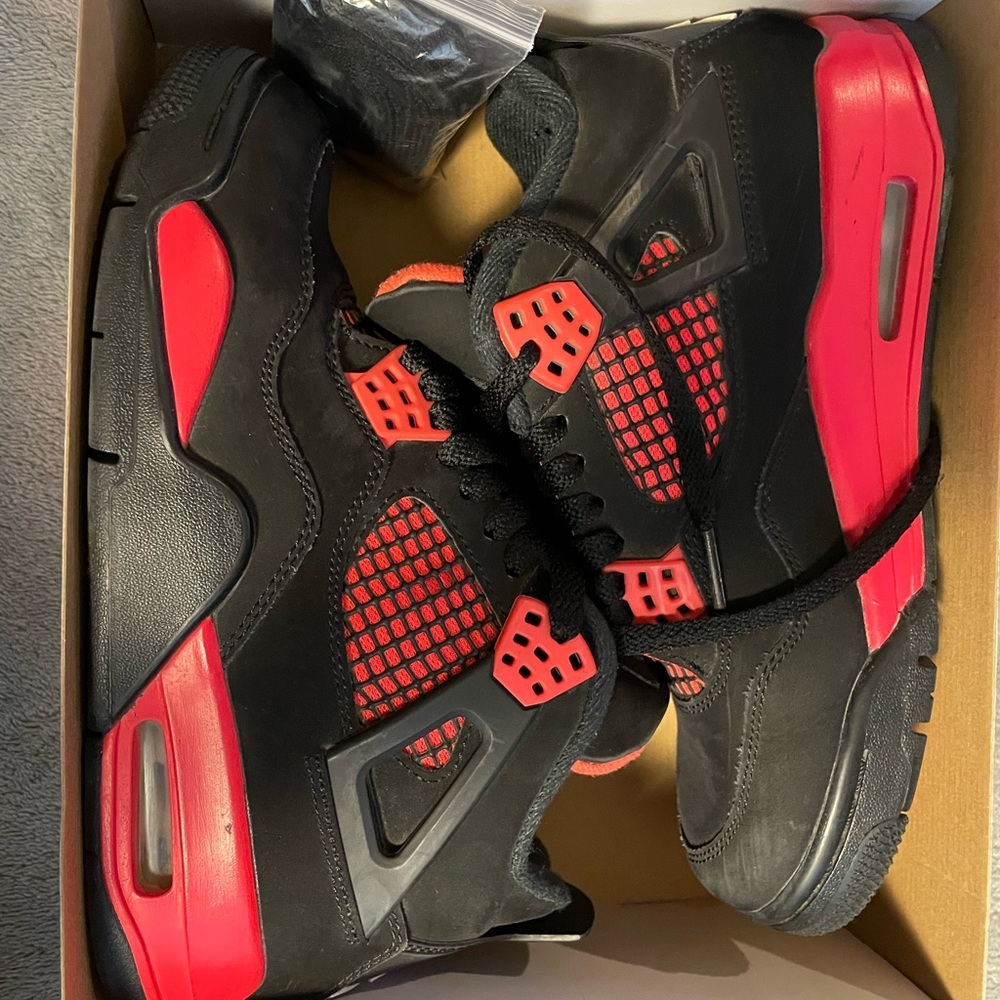 Jordan 4 Red Thunders
